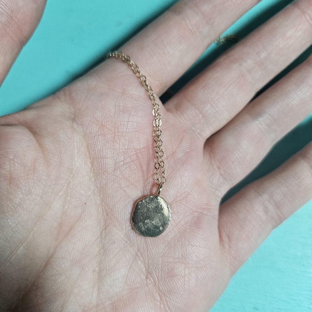 Solid 14k yellow gold ACOTAR Night Court Talisman ✨️ Necklace - Picture 5 of 6